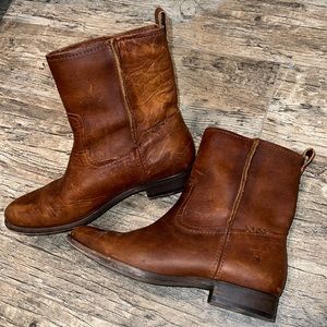 Frye Leather Slip on above ankle Boots 9